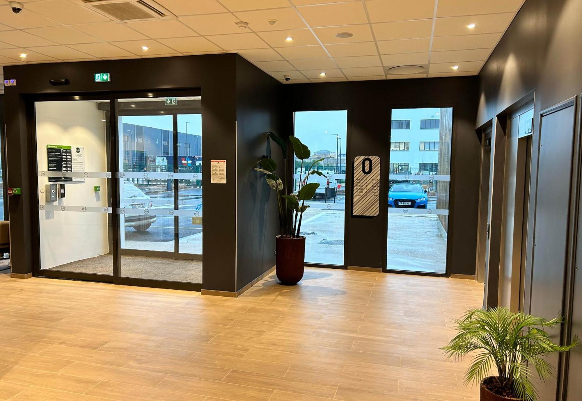 B&B Hotel Cergy Saint-Christophe Gare Eksteriør billede