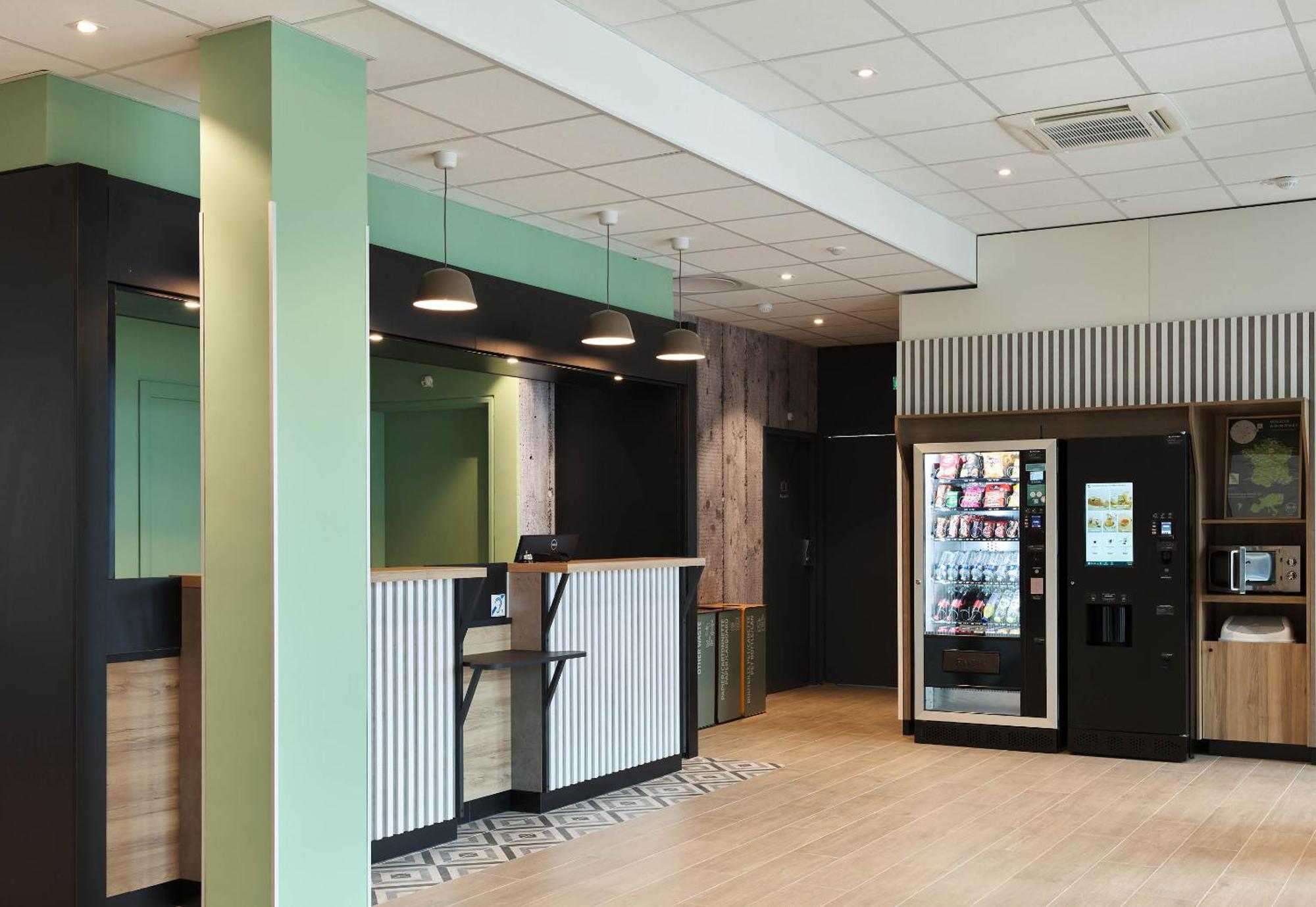 B&B Hotel Cergy Saint-Christophe Gare Eksteriør billede