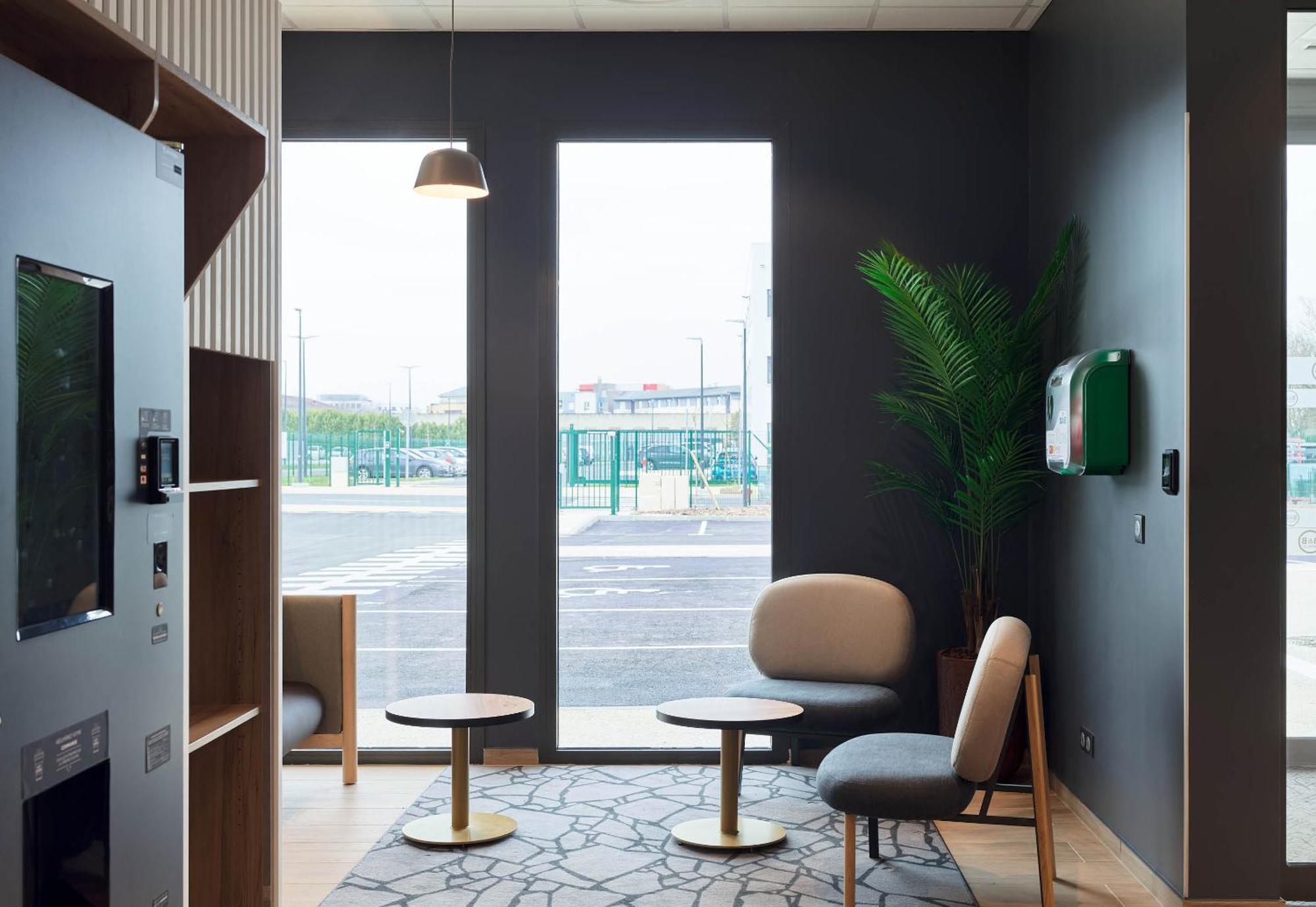 B&B Hotel Cergy Saint-Christophe Gare Eksteriør billede